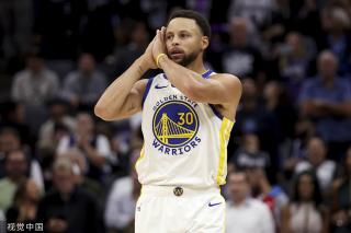 将皮球传向 将皮球传向