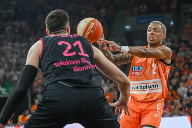 也属于那些 也属于那些